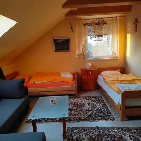 Bella Vendeghaz * Székesfehérvár